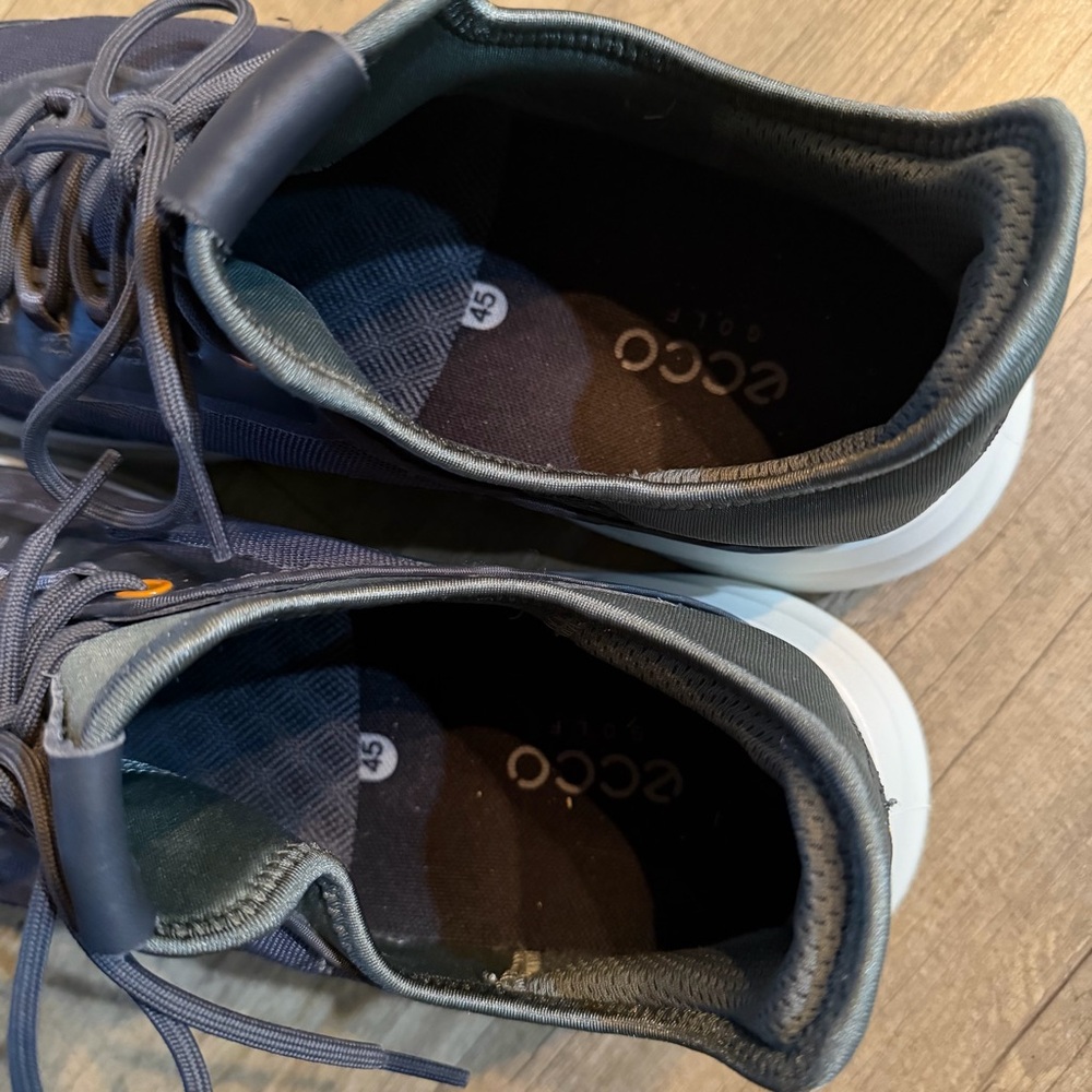 ECCO Men's Core Mesh Golf Shoes | Magnet/Frosty Green - Picture 9 of 10
